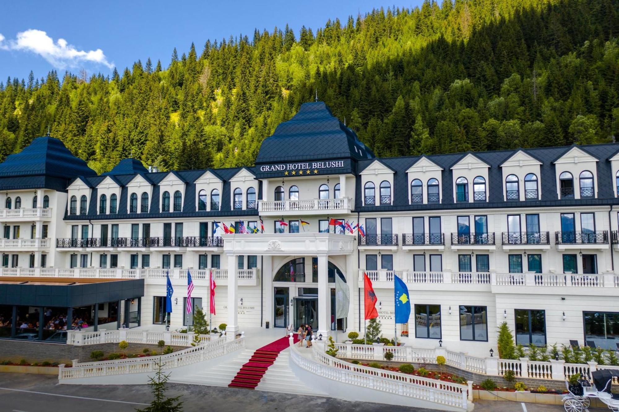 Grand Hotel Belushi Boge Eksteriør billede